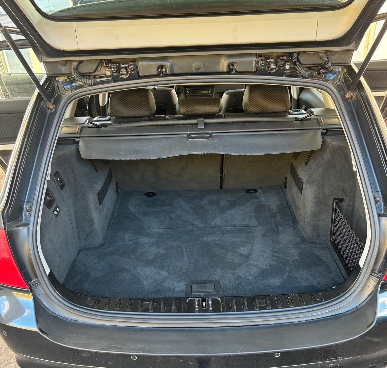 BMW 318 2010 — photo 5