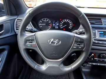 Hyundai i20 1.2 Passion (84PS)