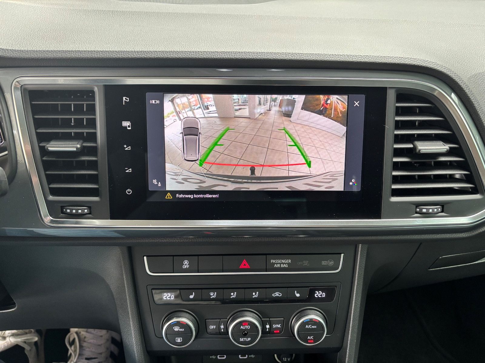 Fahrzeugabbildung SEAT Ateca Style 1.5l TSI + Navi + ACC + Kamera + App