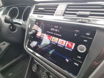 Fahrzeugabbildung Volkswagen Tiguan Comfortl. R Line 2.0 TDI DSG NAVI LED