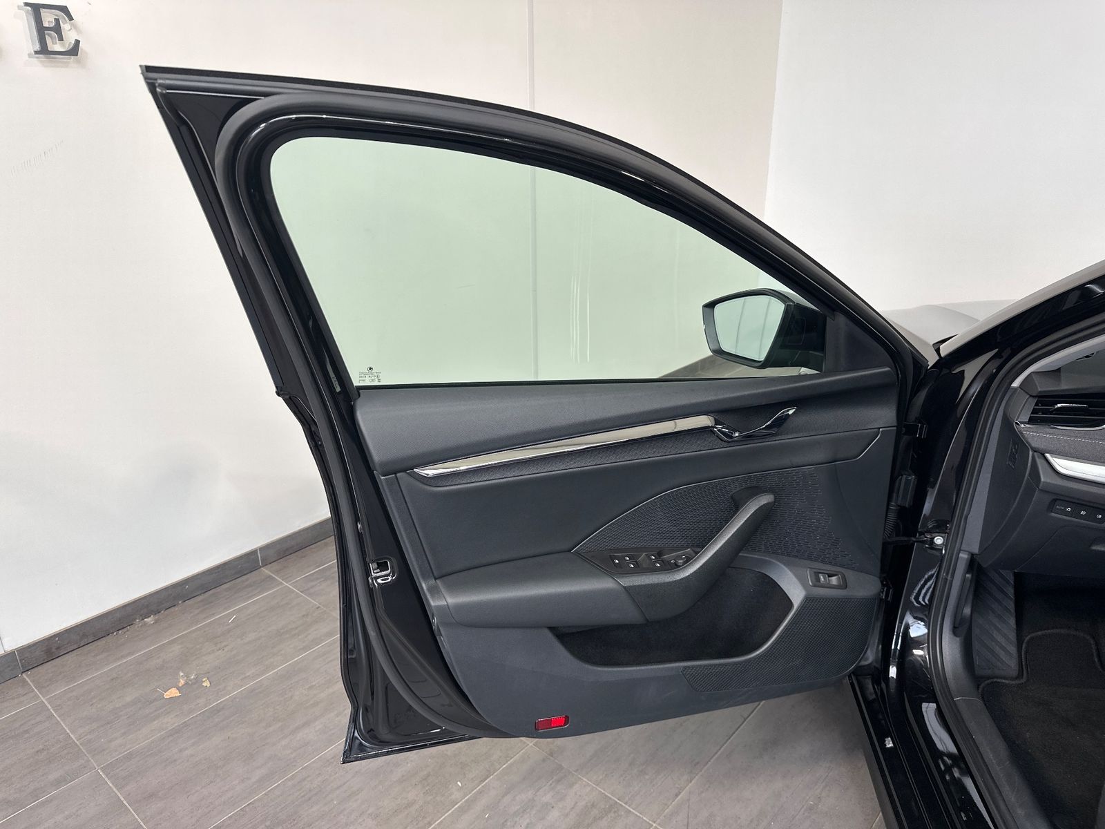 Fahrzeugabbildung SKODA Octavia Combi Style NAV+LED+KAMERA+AHK+ACC+17ZO