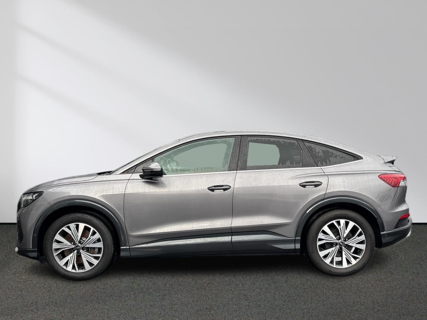 Audi Q4 e-tron Sportback 40 MMI LED ACC Audi connect