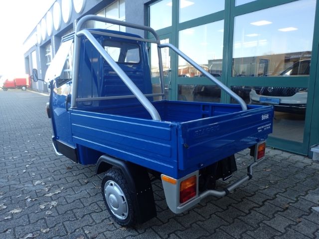 Fahrzeugabbildung Piaggio Ape 50 Cross Country blau, Lieferung in ganz Deu