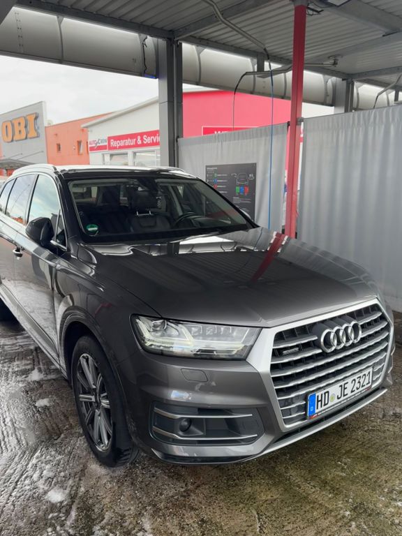 Image of Audi Q7
