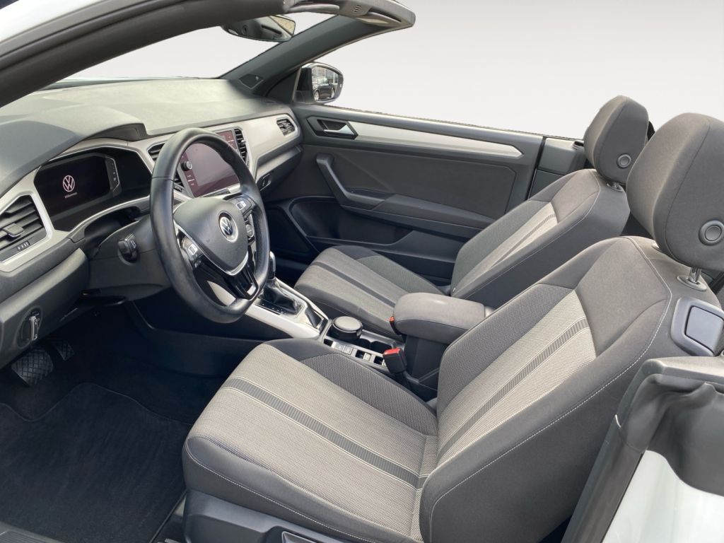 Fahrzeugabbildung Volkswagen T-Roc Cabriolet 1.5 DSG Black Style LED AHZV