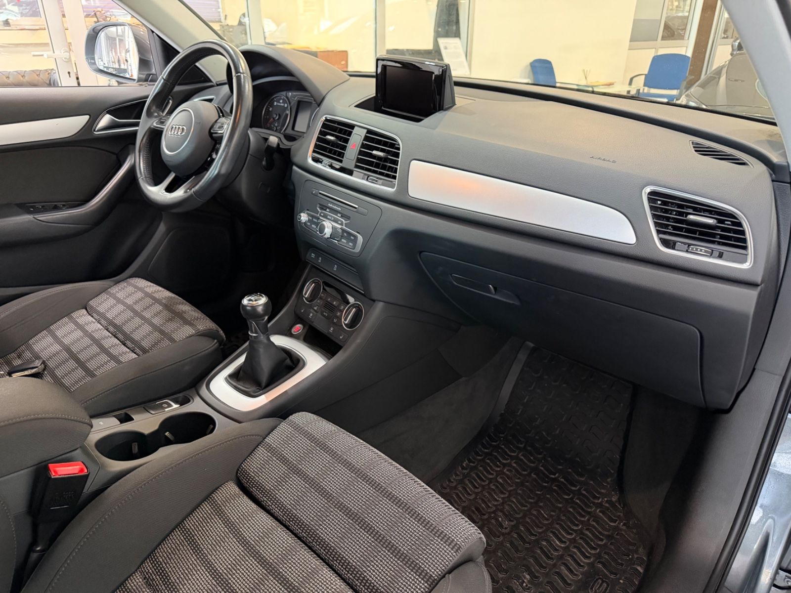 Fahrzeugabbildung Audi Q3 sport