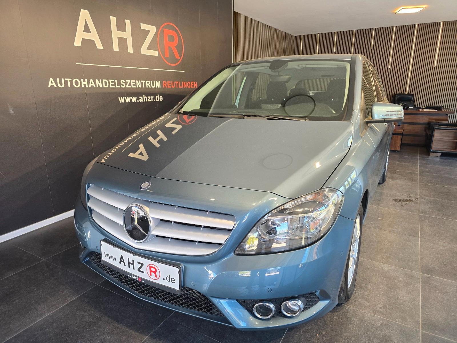 Mercedes-Benz B 220 CDI*NAVI*TEMPO*STANDHEIZUNG*KAM