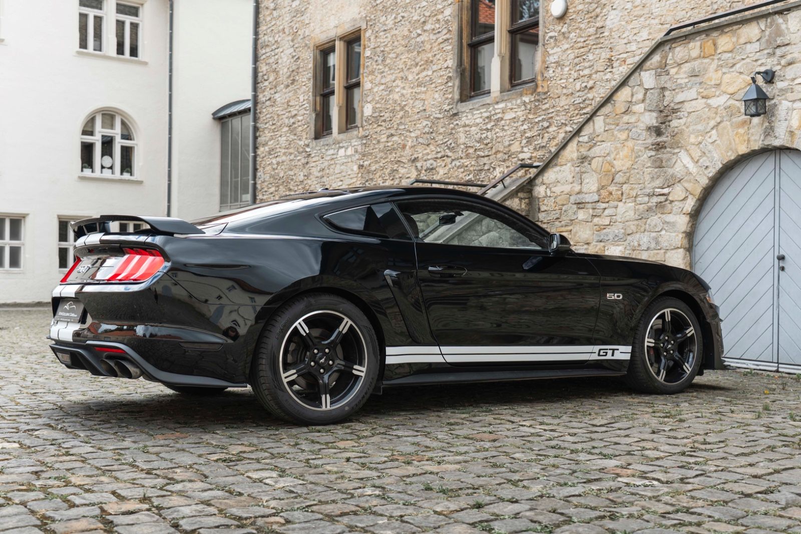 Fahrzeugabbildung Ford Mustang 5.0 GT  LED KAM NAV  SHZ SZK LEDER