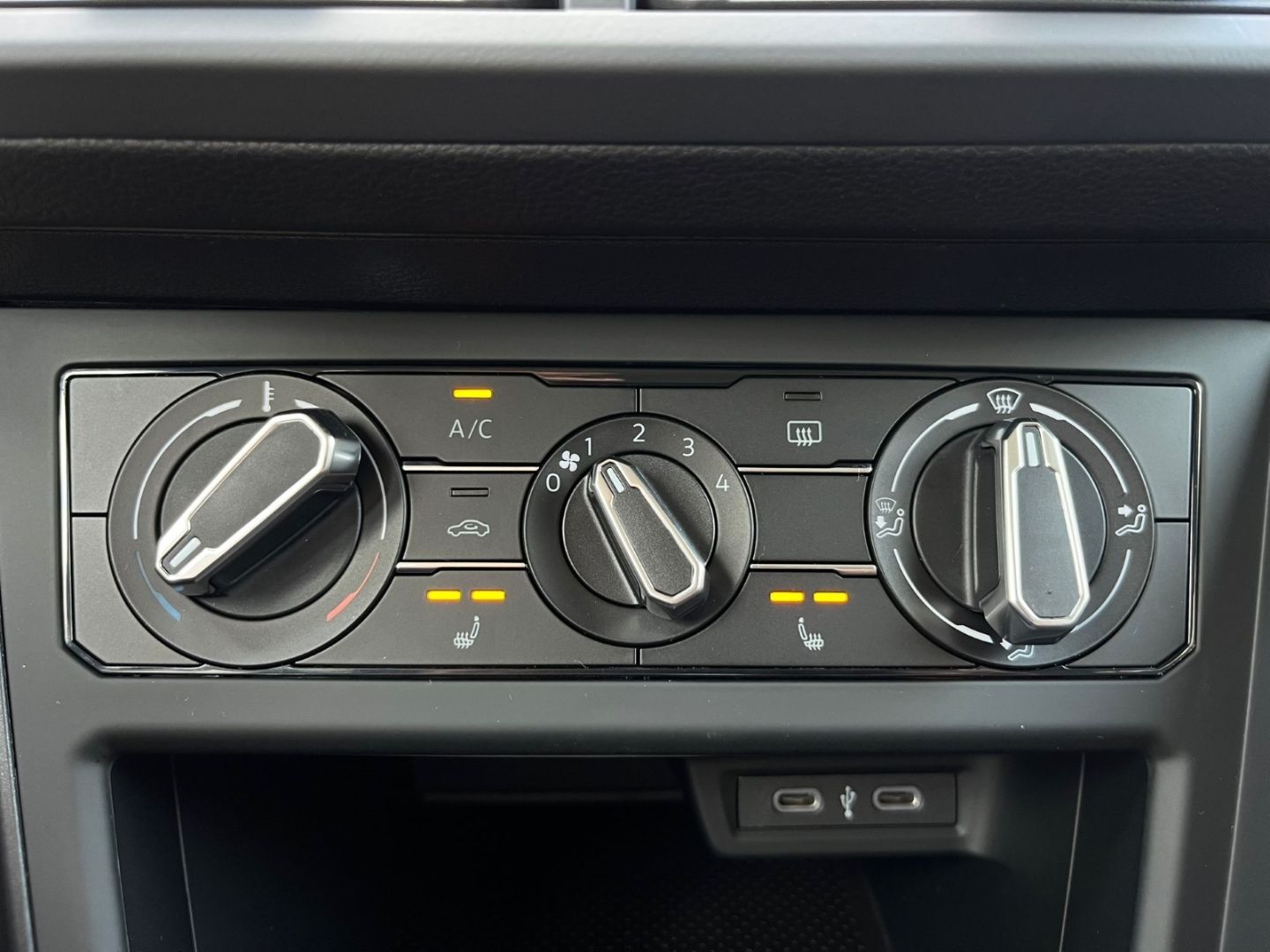Polo 1.0 2025 - APP*Shzg*Einparkhilfe+*Klima*LED