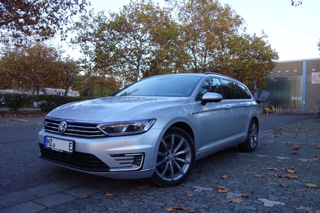 Volkswagen Passat Variant 1.4 TSI DSG GTE LED PANO AHK