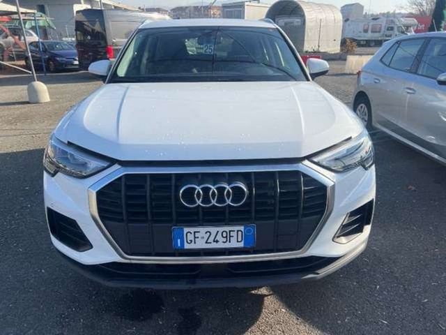 Audi Q3 45 1.4 tfsi e Business s-tronic