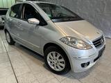Mercedes-Benz A 170 A -Klasse A 170*AUTOMATIK*NAVI*TÜV NEU*KLI - Mercedes-Benz A 170 in Duisburg