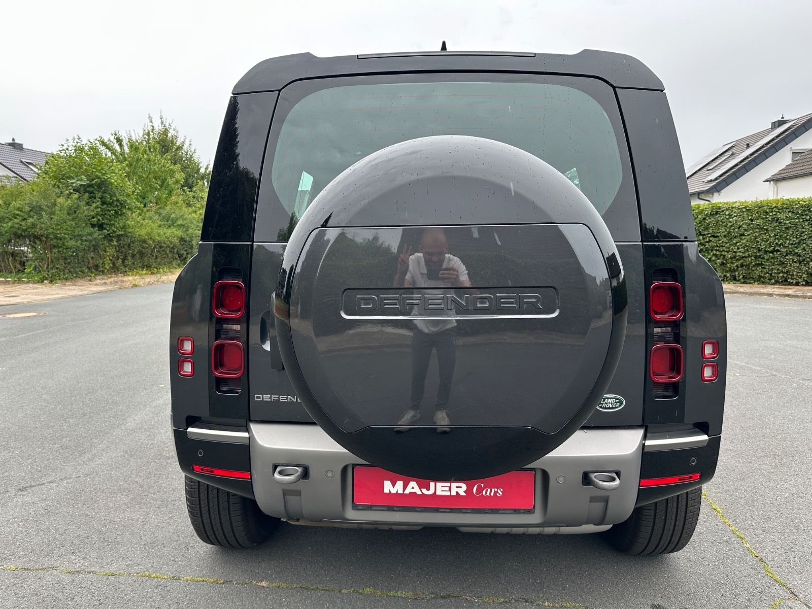 Fahrzeugabbildung Land Rover Defender 110 X-Dynamic 7Sitzer*MERIDIAN*LEDER