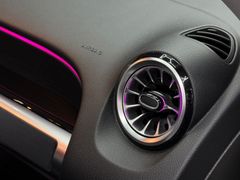 MERCEDES-BENZ GLB 35 AMG*CAM*AMBIENTE*AHK*ACC*NIGHT*SOUND*LED*