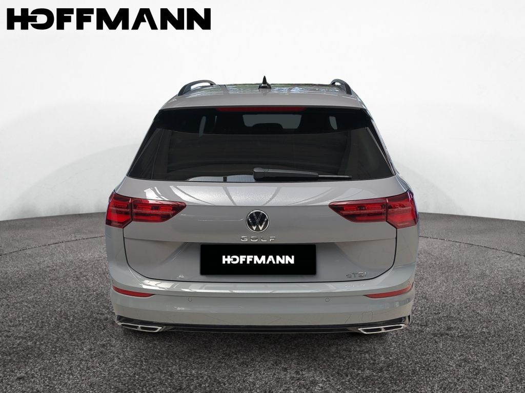 Fahrzeugabbildung Volkswagen Golf Variant 1.5 eTSI DSG R-Line LED-Matrix