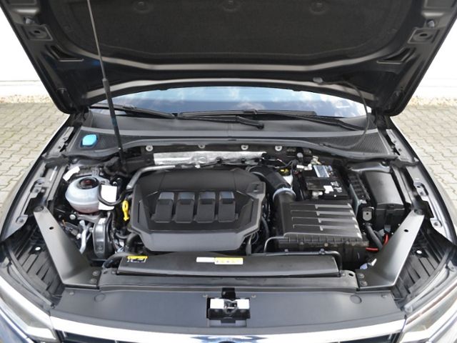 Passat Variant 2.0 TSI 272 PS 4M DSG R-Line AHK/
