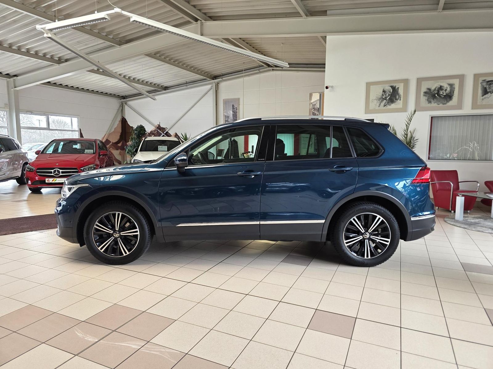 Fahrzeugabbildung Volkswagen Tiguan 1.5 DSG /Virtual/LED/Navi/Spur/FsHz/Ahk