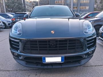 Porsche Macan - 1