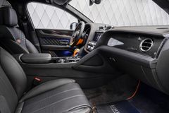 Bentayga 4.0 V8 S BLACK/BLACK-ORANGE 22&quot; LED