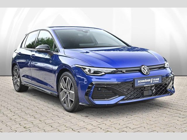 Volkswagen Golf VIII 1.5 l eTSI DSG R-Line Black Style foto 2