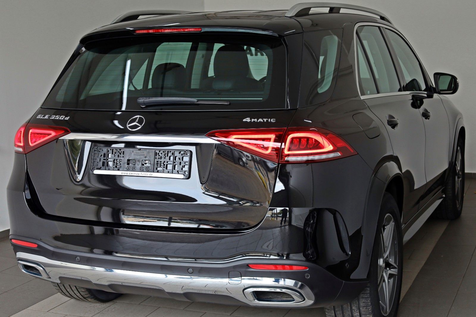 Fahrzeugabbildung Mercedes-Benz GLE 350d 4M AMG Line Leder,Navi,LED,360°,ParkPak