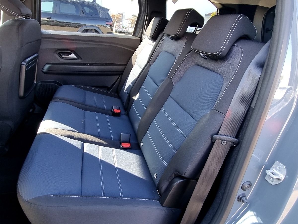 Fahrzeugabbildung Dacia Jogger Journey TCe 110