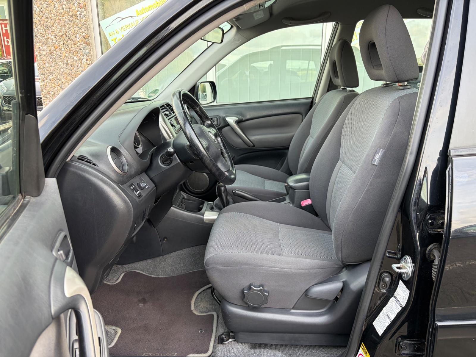 TOYOTA RAV 4 2.0 150CH 4X4