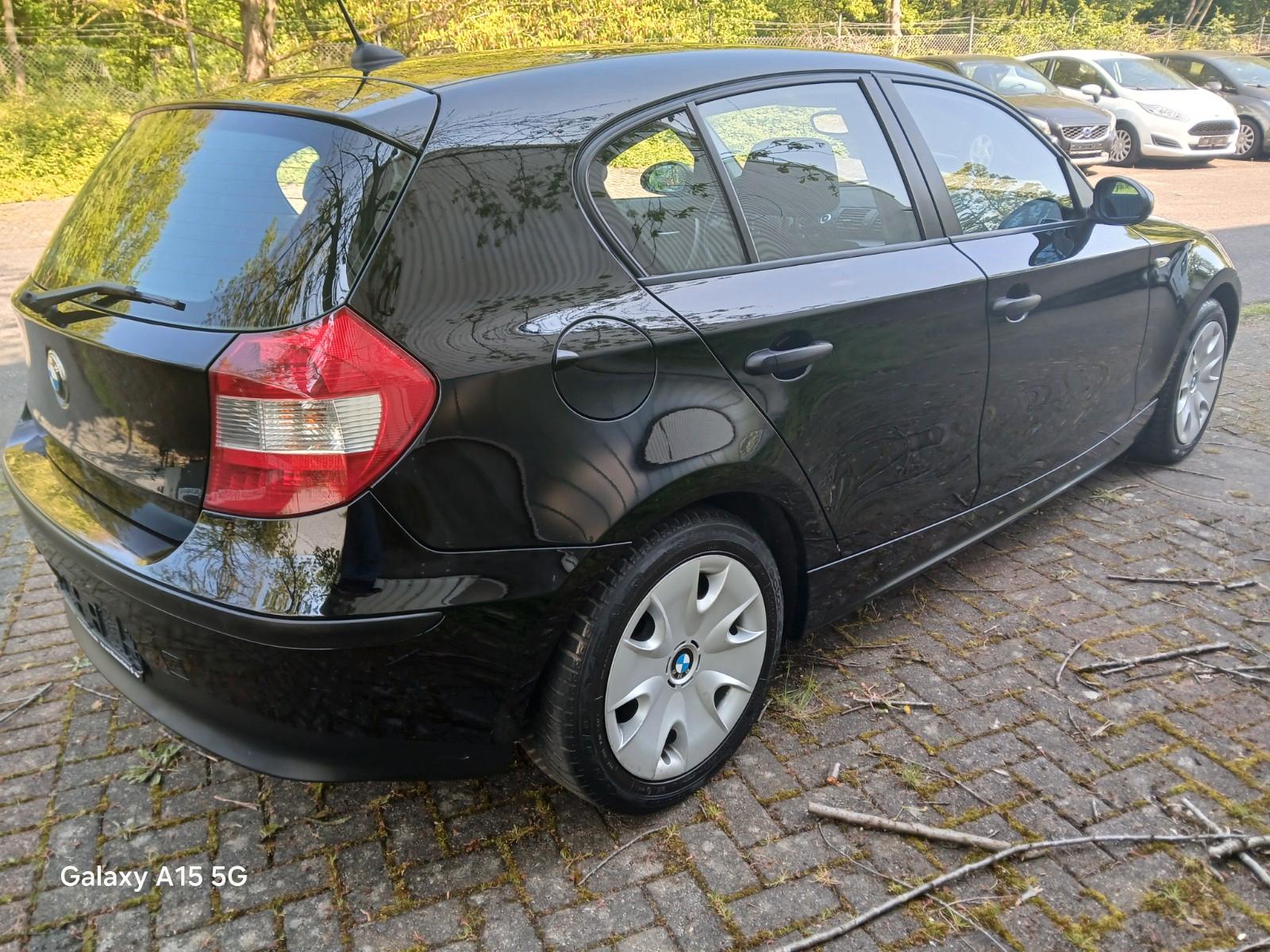 BMW 116 2006 — interior