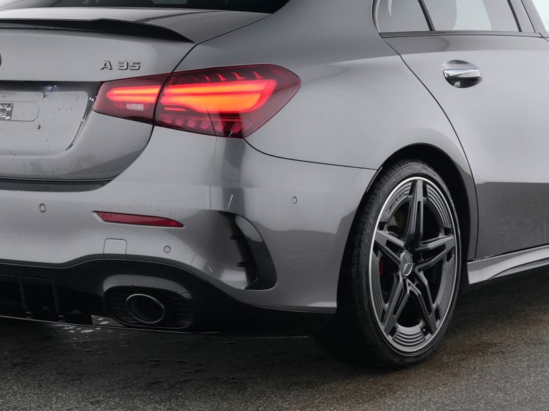 Fahrzeugabbildung Mercedes-Benz AMG A 35 4M Limousine Aero+Night II+Totw+Keyless