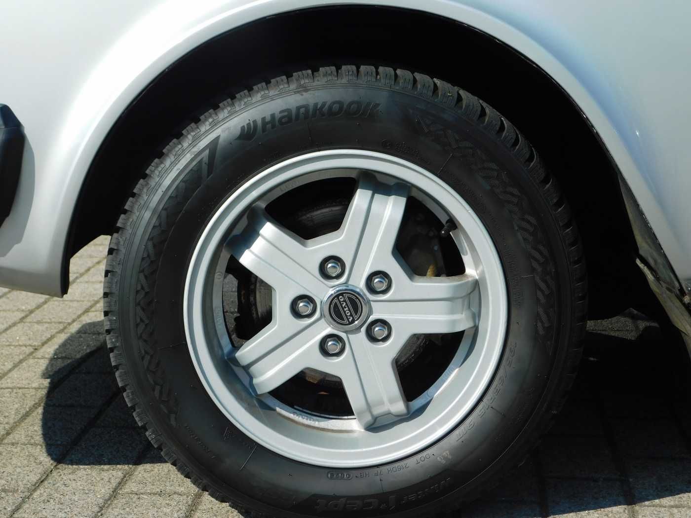 Fahrzeugabbildung Volvo 240 DL 240 DL 'H-Kennzeichen, TÜV neu'