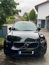Volvo XC40 T2 Momentum Pro - Volvo Gebrauchtwagen in München