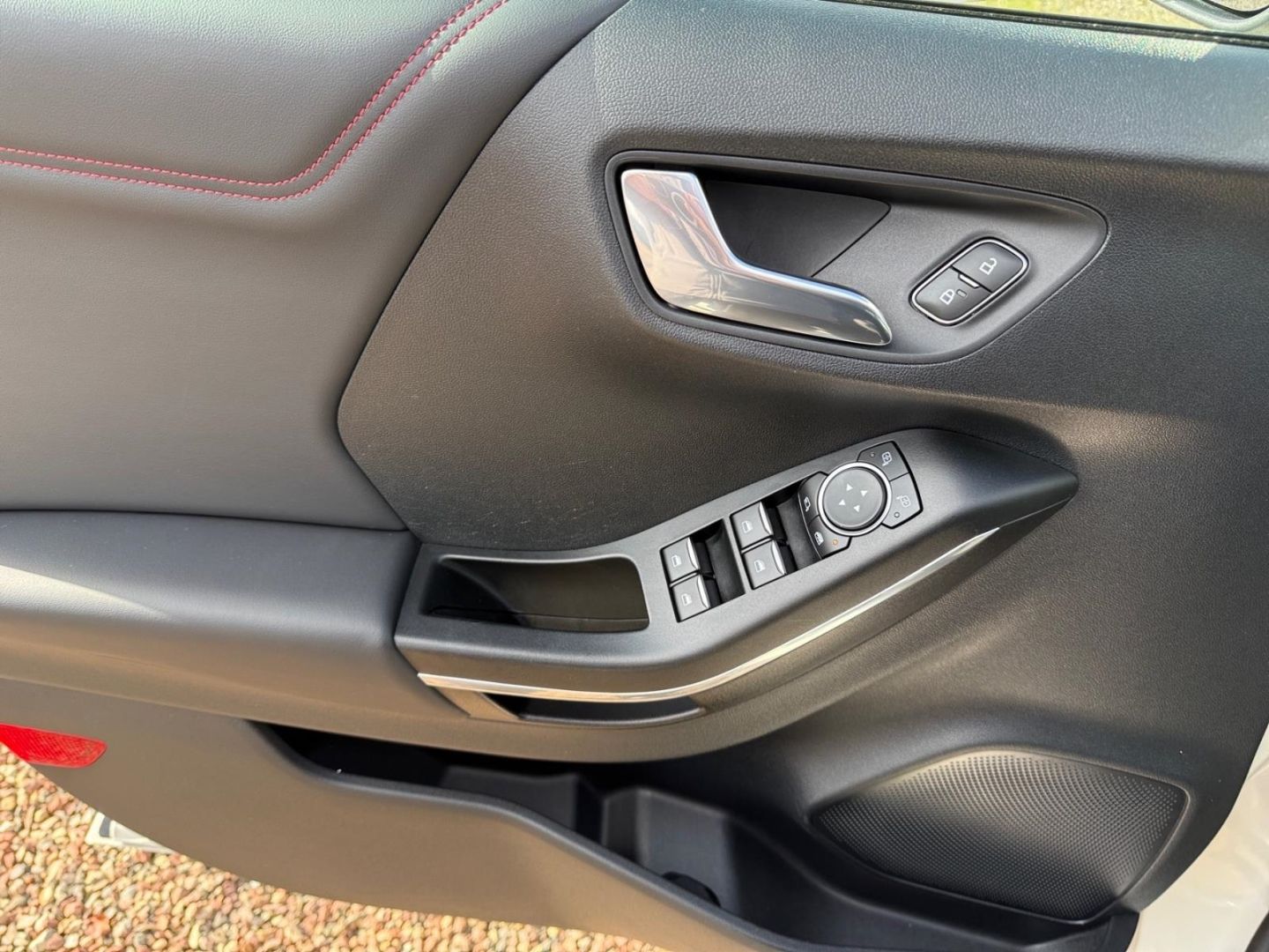 Fahrzeugabbildung Ford Puma ST-Line X Mild Hybrid Allwetter Sitzheizung