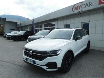Volkswagen Touareg - 1