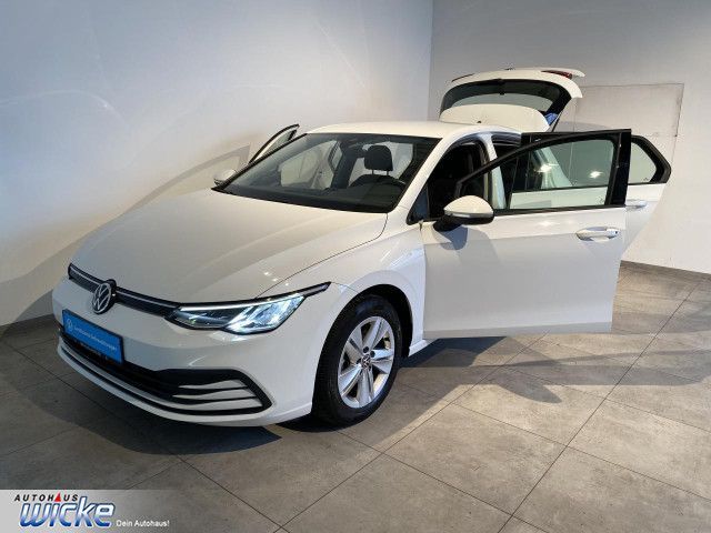 Golf VIII 1.5 TSI DSG Life NAVI KLIMA PDC LED