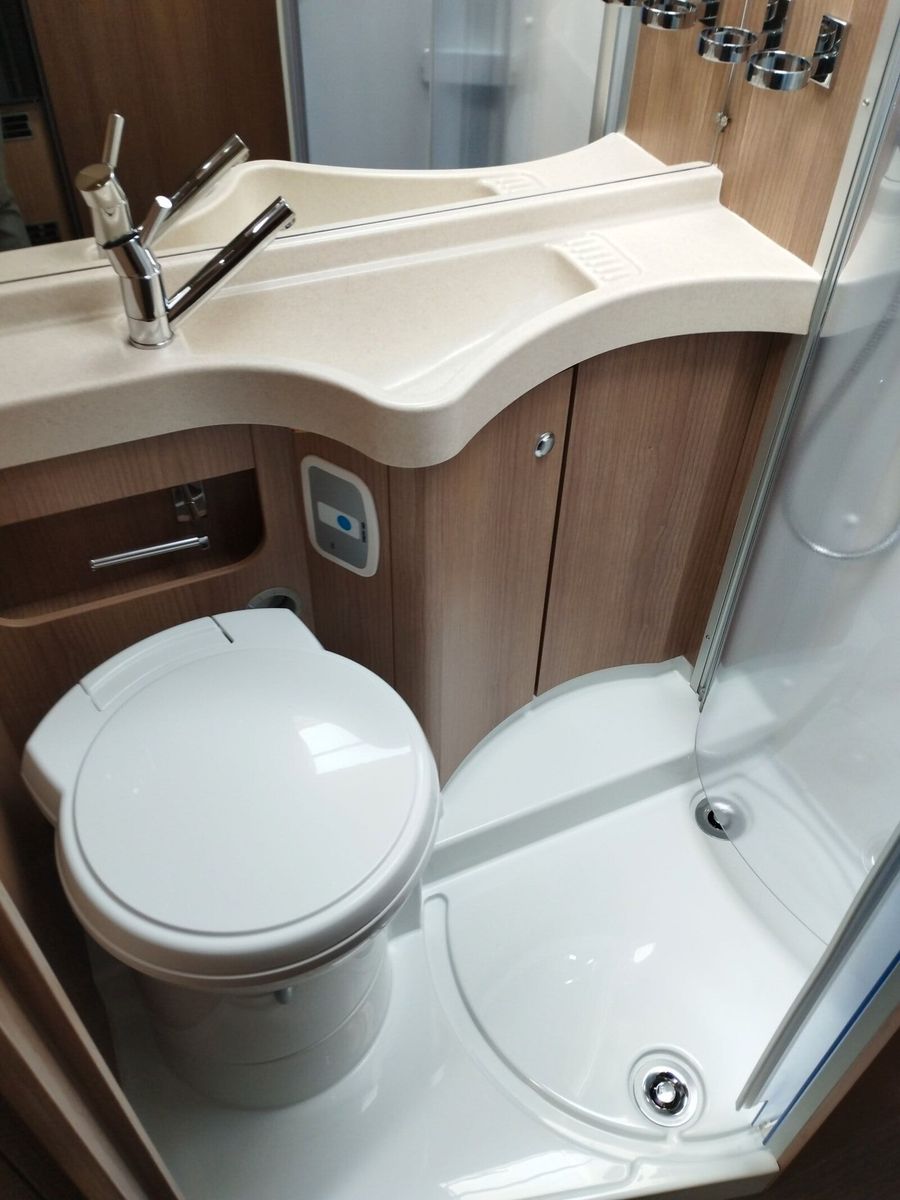 Fahrzeugabbildung Carthago C1-tourer I 143 KB LE comfort Mercedes