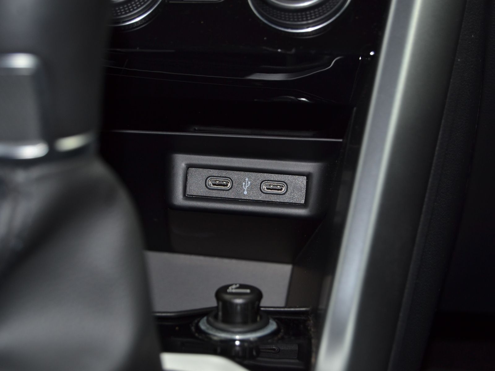 T-Roc 1.5 TSI Active AHK/STANDHEIZUNG/17-ZOLL/LE