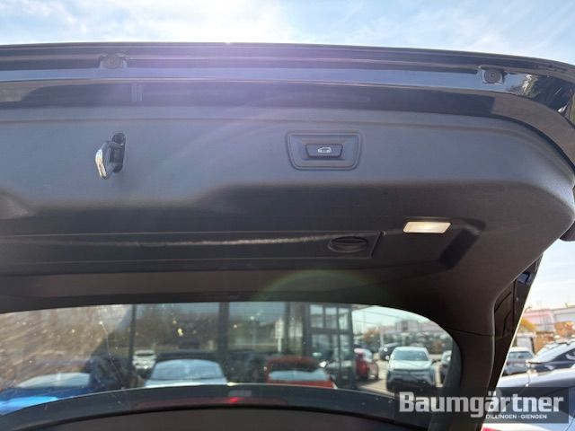 Fahrzeugabbildung BMW 330 i xDrive M-Sport Touring Kamera/ACC/Sitzh.