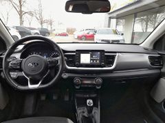 Fahrzeugabbildung Kia Stonic Spirit Edition Kamera SHZ LRH KliAut Navi