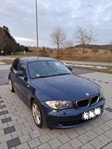 BMW 116d PDC Standheizung Navi 8-fach bereift - BMW 116 aus 2010 mit Diesel-Antrieb: Limousine