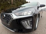 Hyundai IONIQ Plug-in Hybrid  TopZustand ... - Hyundai IONIQ aus 2020
