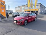 Hyundai i30 Trend NAVI/SHZ/KLIMA/1.HAND - Hyundai i30 mit Benzin-Antrieb: Kleinwagen