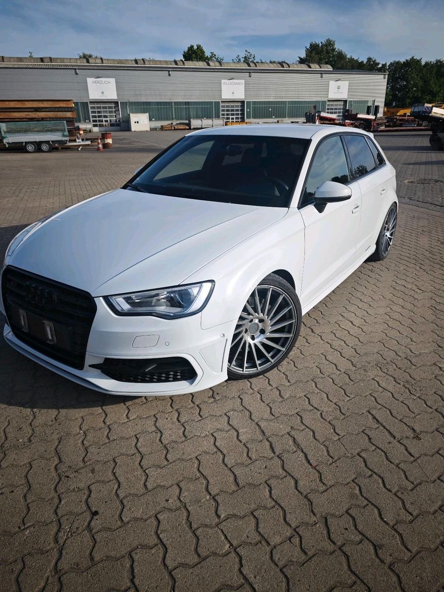 AUDI Audi S3 SB 300PS 2.0 TFSI quattro
