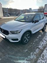 Volvo XC40 T4 R Design Geartronic R Design - Volvo XC40 von privat