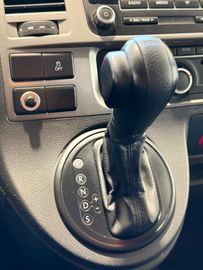 Volkswagen T5 Multivan - 10