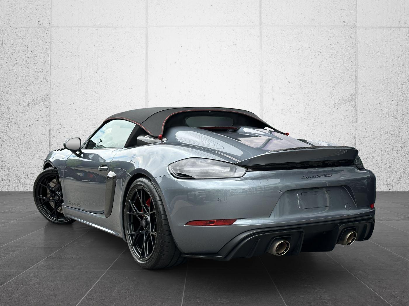 Porsche Spyder RS 718 Weissach-Paket BOSE Rückfahrkamera