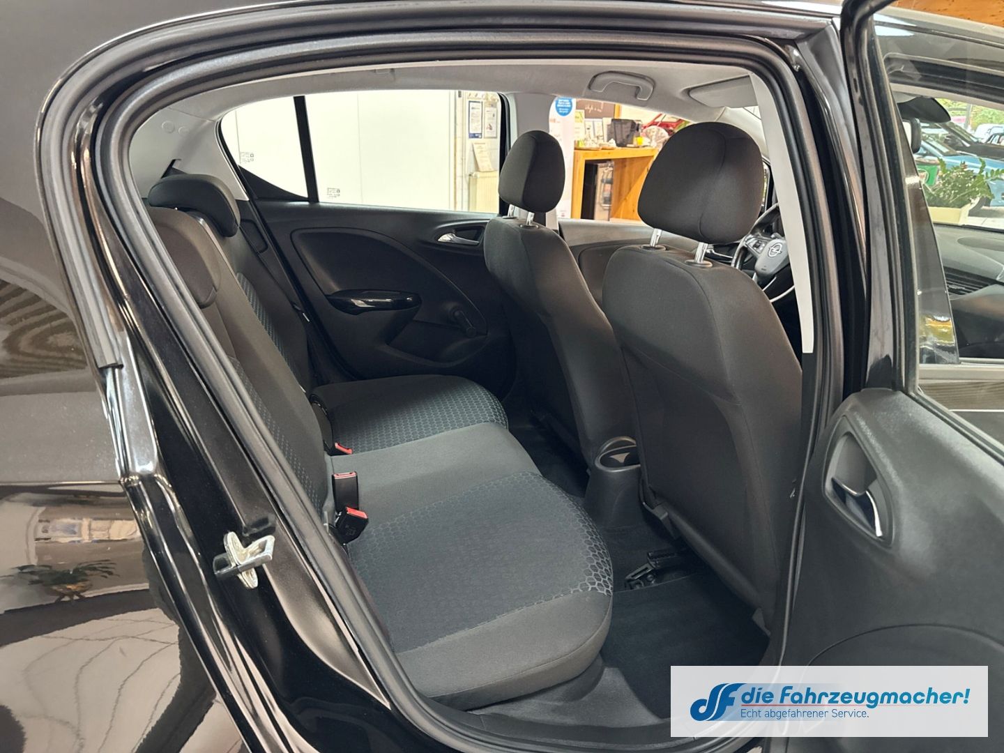 Fahrzeugabbildung Opel Corsa E Edition Navi Apple CarPlay Android Auto
