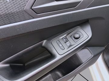 Volkswagen Caddy - 9