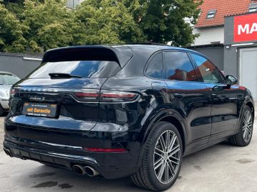 Porsche Cayenne - 12