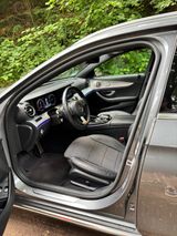 Mercedes-Benz E 220 d 4MATIC T All-Terrain MB-100  - Mercedes-Benz: D100