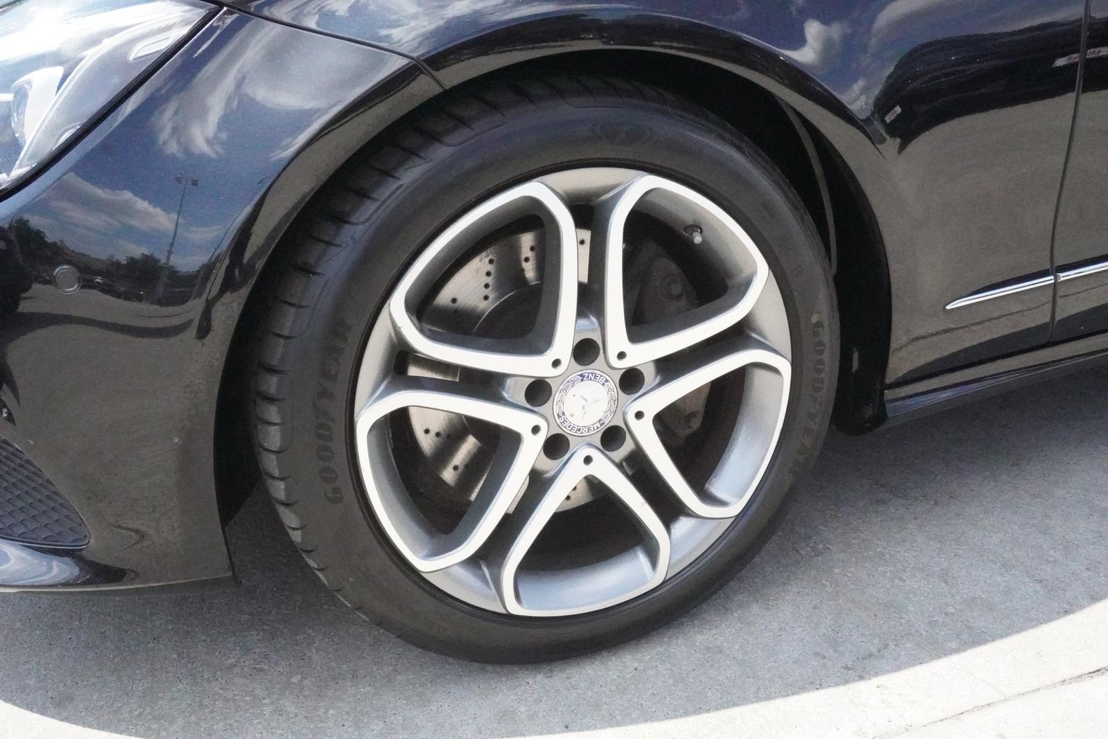 Mercedes-Benz CLS 400 Multibeam 360° Totwinkel Schiebedach